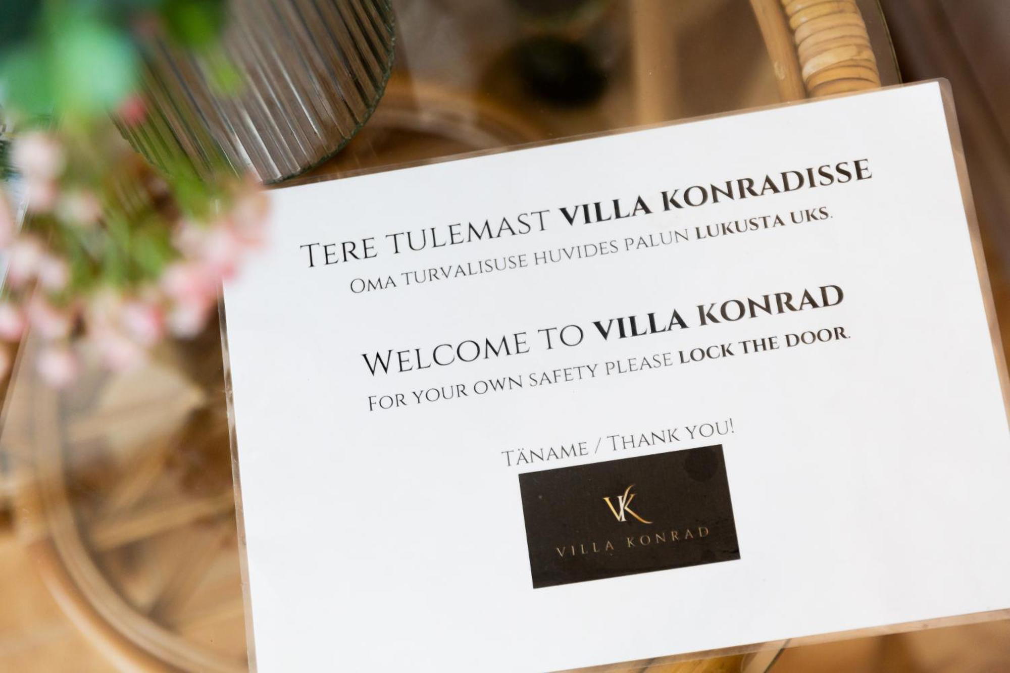 Konrad Family Guesthouse กูรัซซาเร ภายนอก รูปภาพ