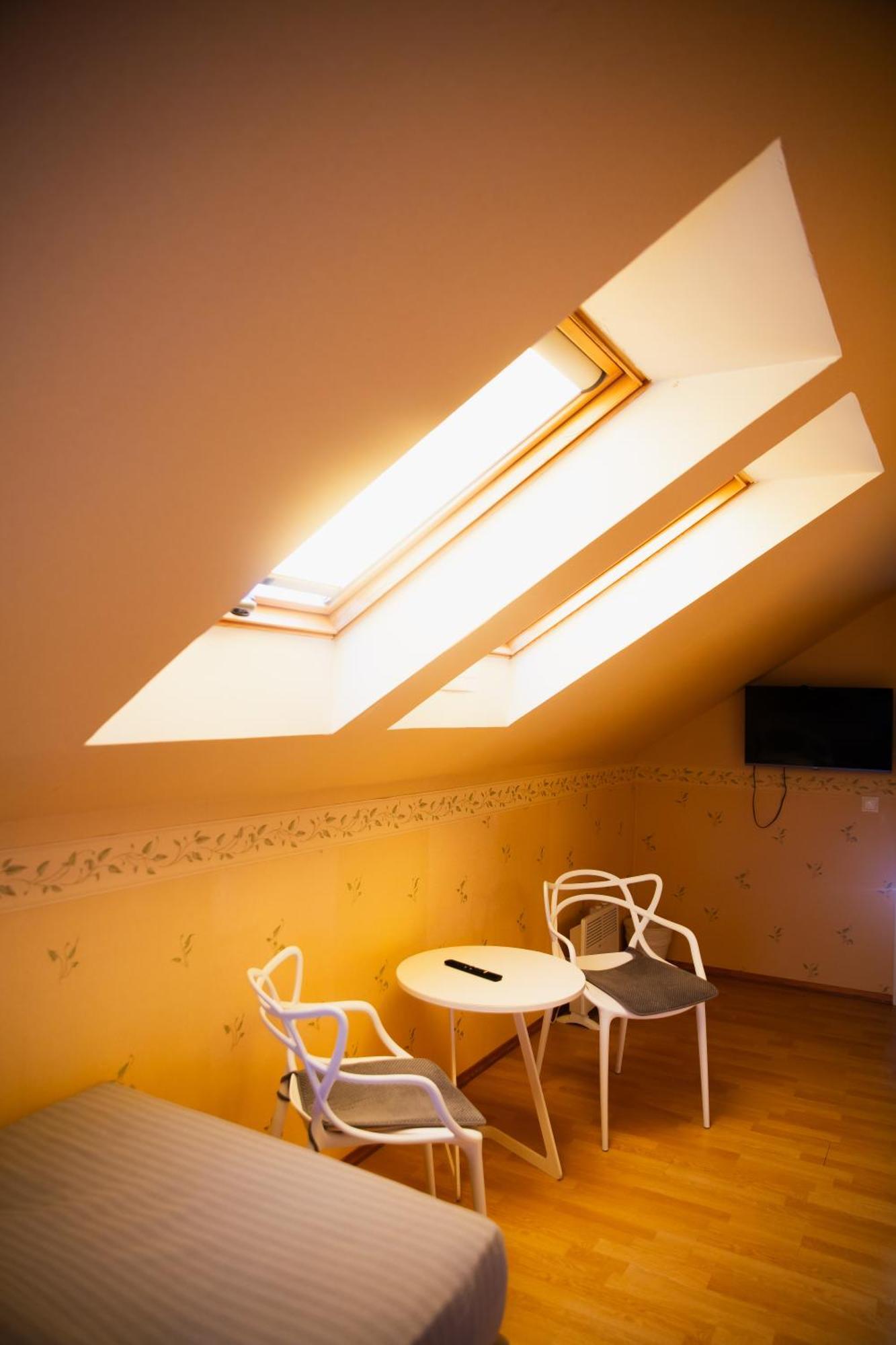 Konrad Family Guesthouse กูรัซซาเร ห้อง รูปภาพ