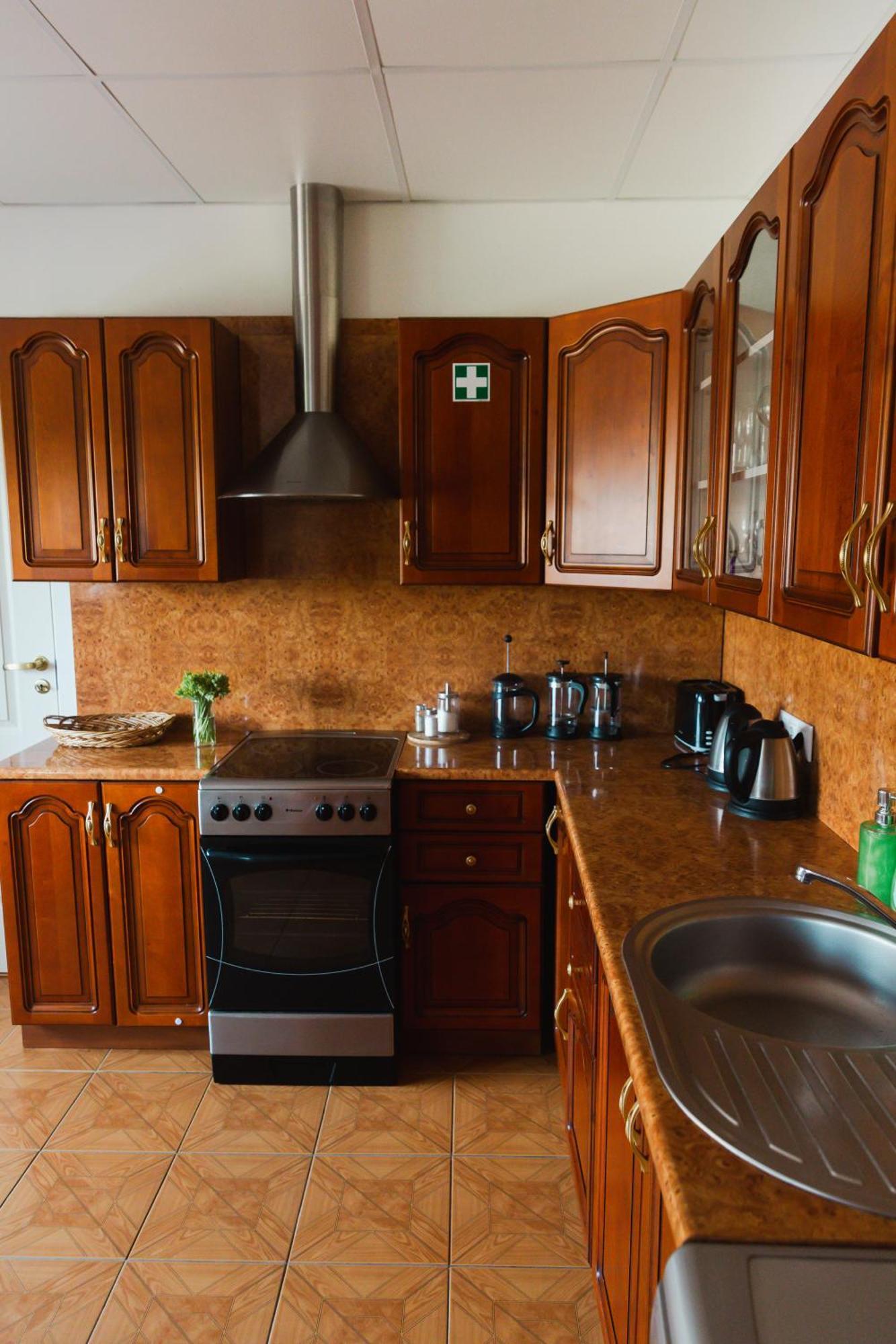 Konrad Family Guesthouse กูรัซซาเร ภายนอก รูปภาพ