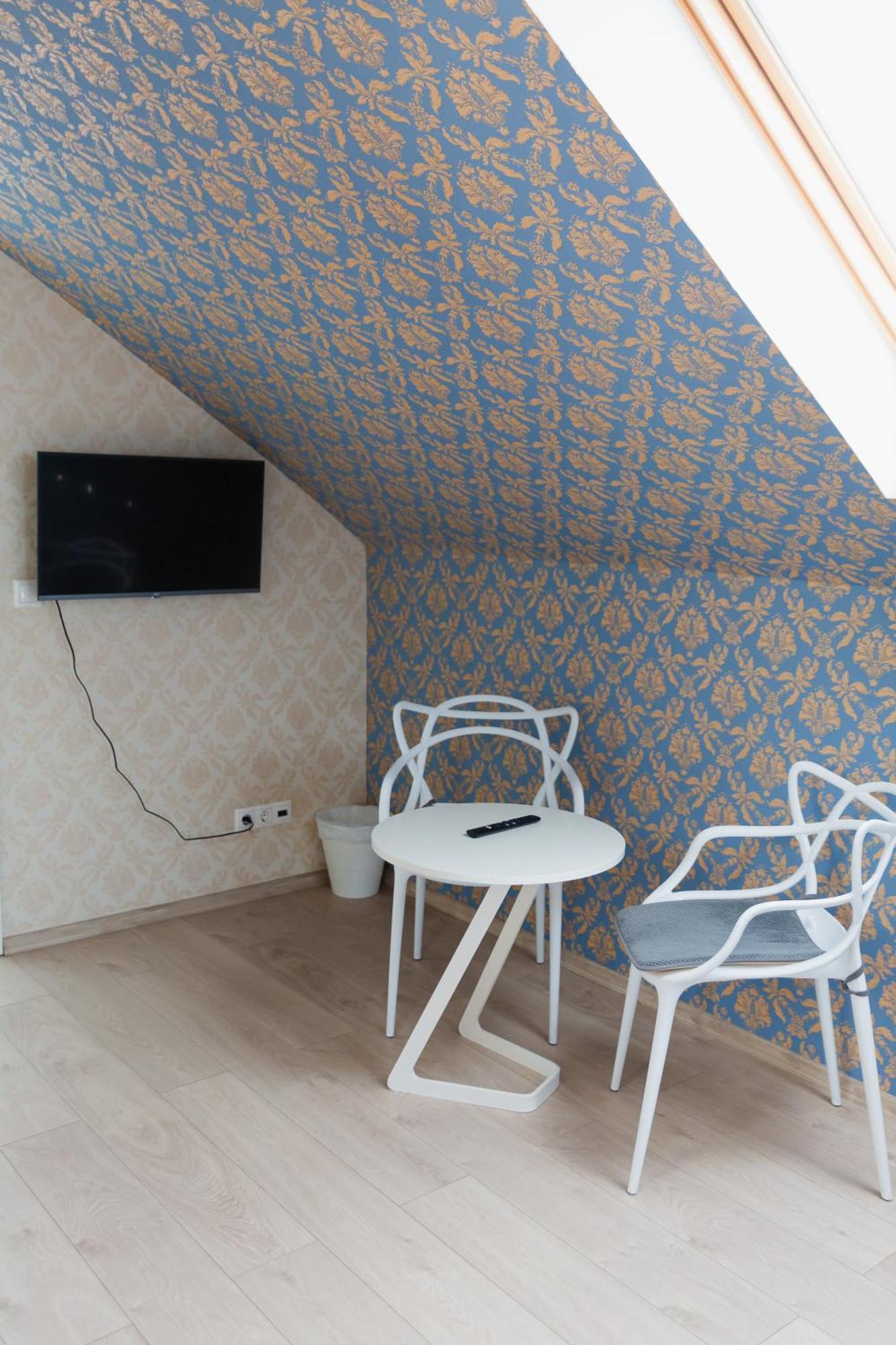 Konrad Family Guesthouse กูรัซซาเร ภายนอก รูปภาพ