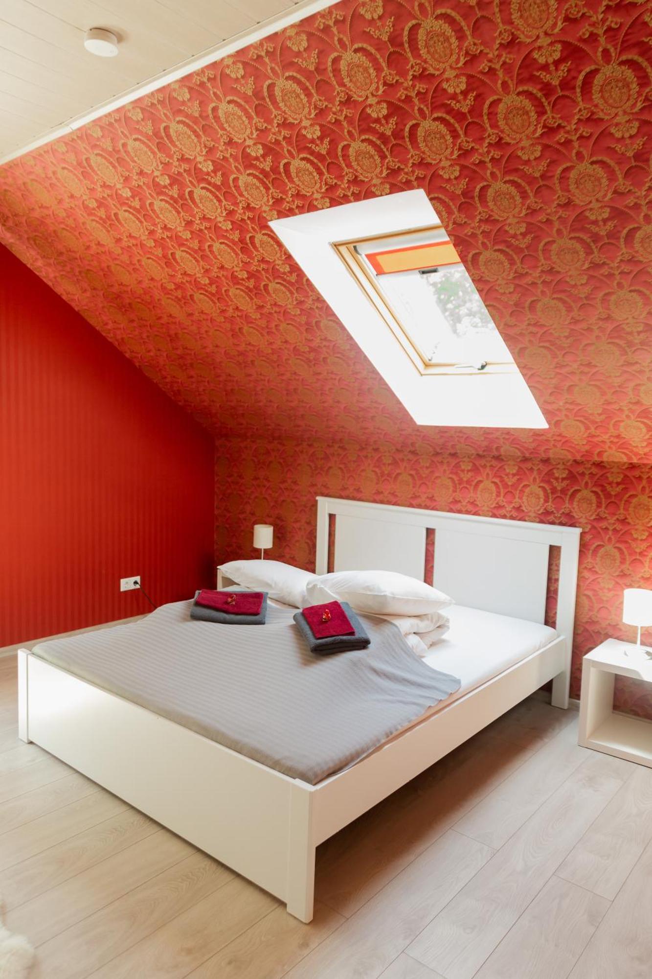 Konrad Family Guesthouse กูรัซซาเร ภายนอก รูปภาพ